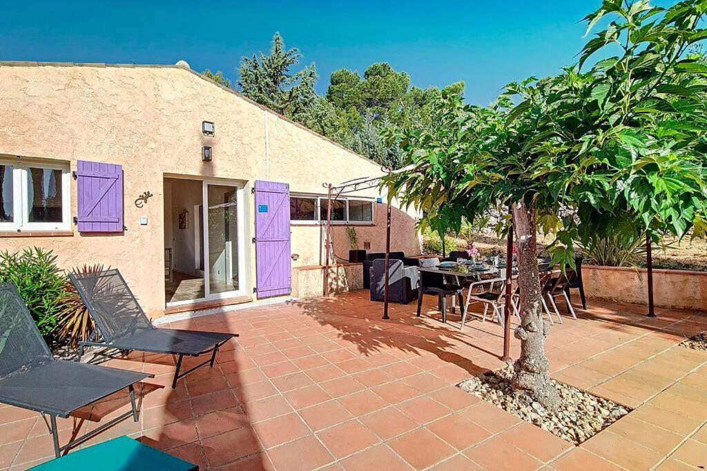 Aux Trois Cypres En Provence Ferienhaus