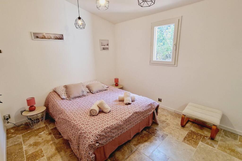 Aux Trois Cypres En Provence Salernes