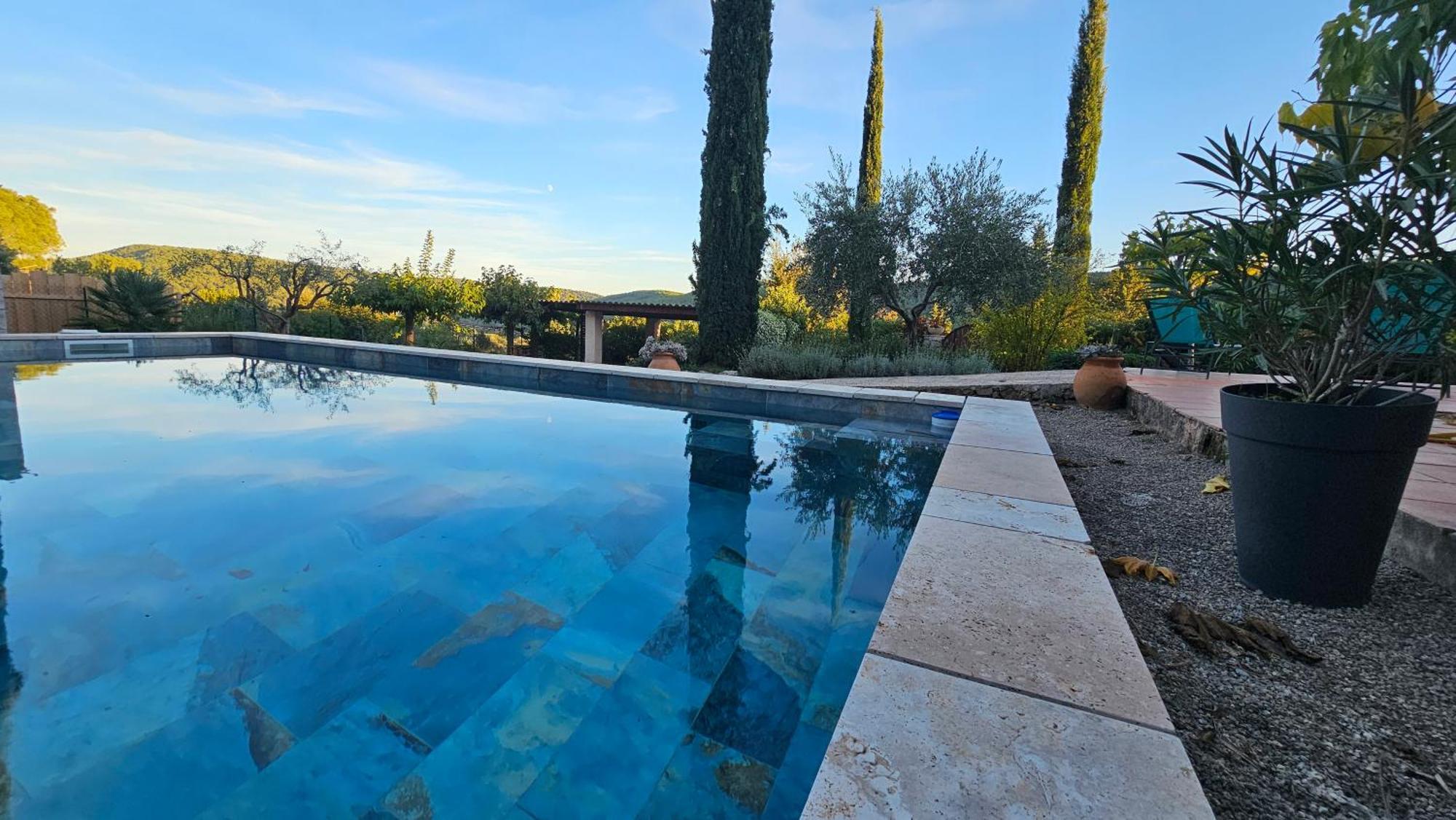 Aux Trois Cypres En Provence * Salernes