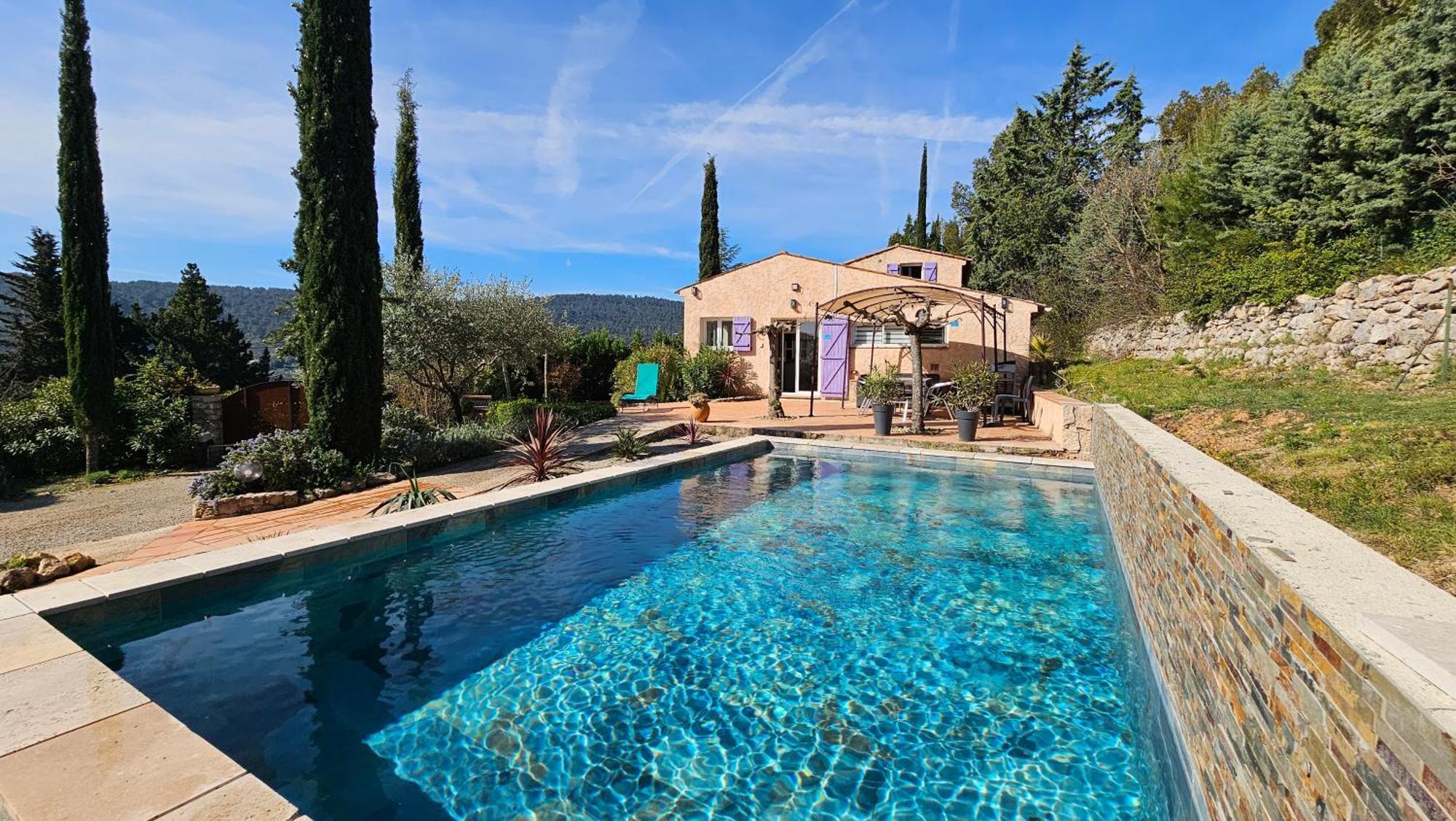 Holiday home Aux Trois Cypres En Provence